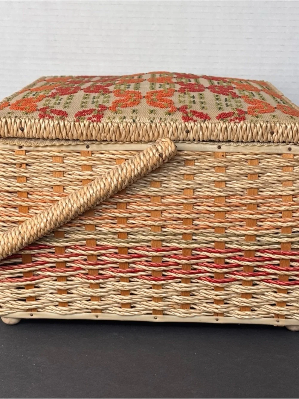 Vtg 1960’s JCPenney Wicker Woven Needlepoint Sewing Basket Box Japan w/Extra’s